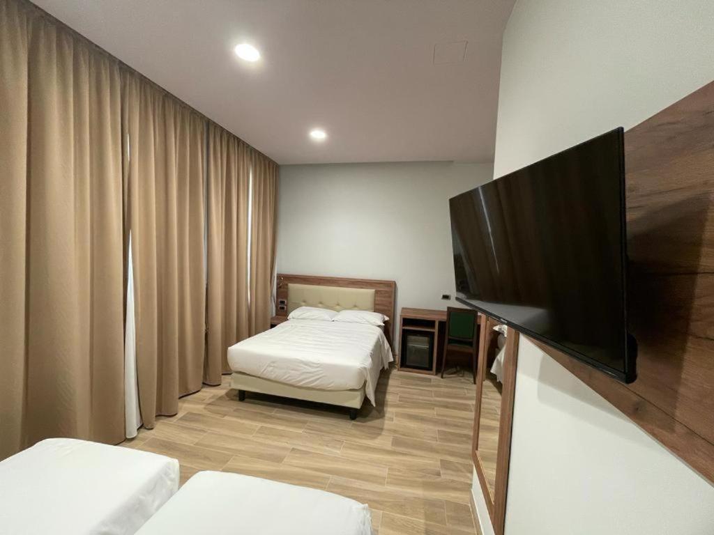 Station Hotel 3*